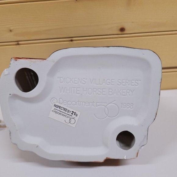 Dept 56 White Horse Bakery 59269 Dickens Village 1988 Heritage Village Christmas - Picture 5 of 8